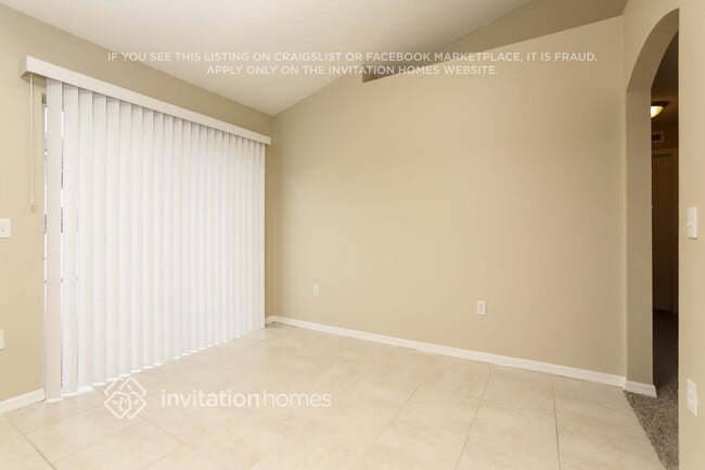 Foto del edificio - 2304 Kingscrest Cir