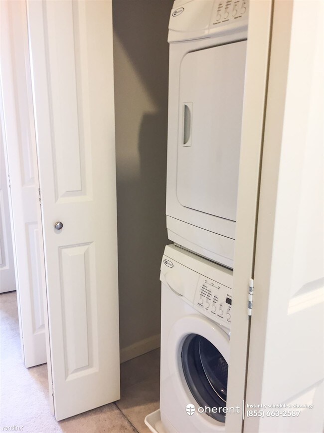 Building Photo - 3 br, 2 bath Townhome - 3625 Gilman Ave W