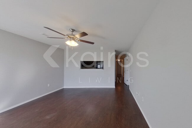 Photo - 3903 Thomas St Townhome