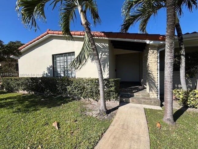 Photo - 400 S Le Jeune Rd House