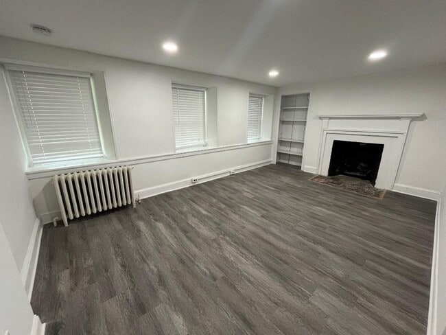 Building Photo - 4 E Germantown Pike