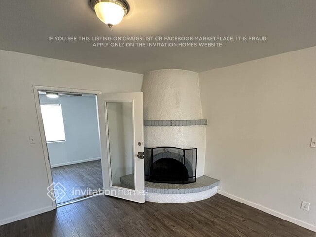 Building Photo - 1631 W Helena Dr