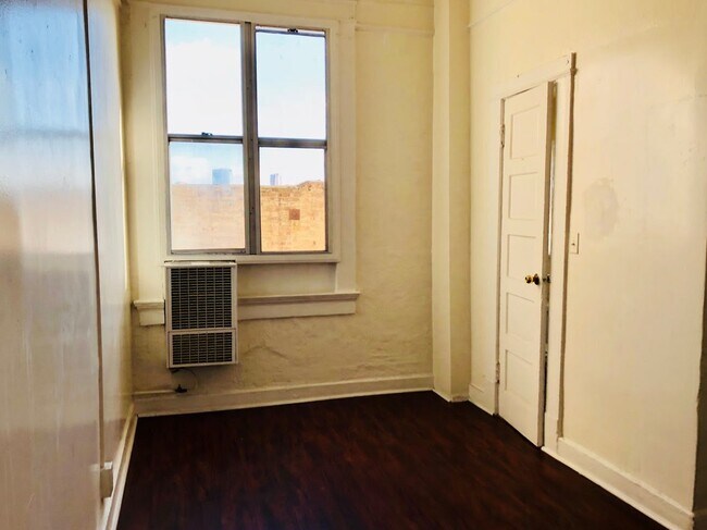 Foto del edificio - 1310 S Kenmore Ave