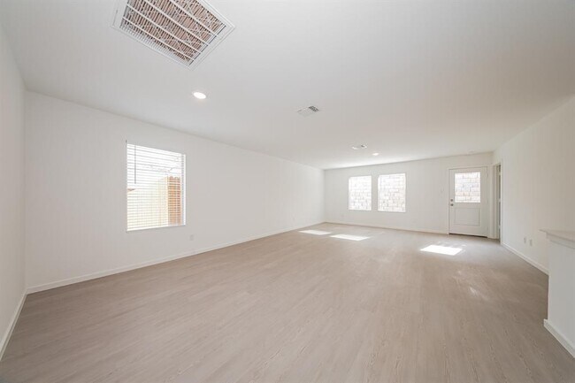 Foto del edificio - 9108 SW 20th St