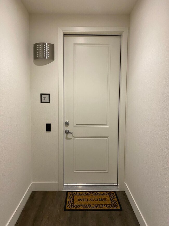 Foto del edificio - Welcome to this stunning 3 bedroom 2.5 bat...