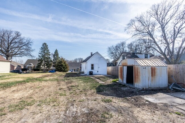 Building Photo - A Great 2BD/1.5BA Single Family Home That Has Been Recently Renovated