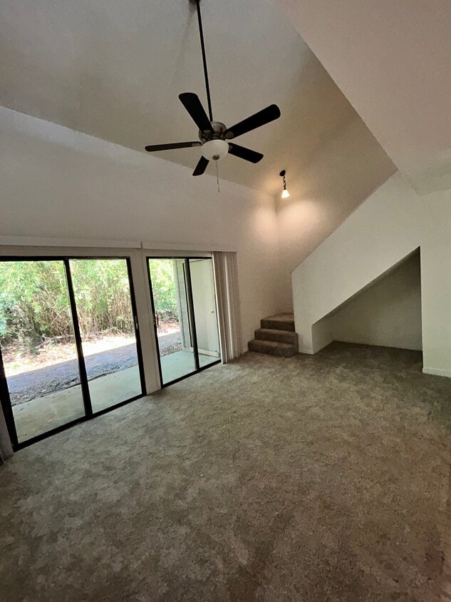 Primary Photo - 7200 SW 8th Ave