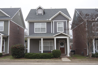 Building Photo - 951 Frontage Rd