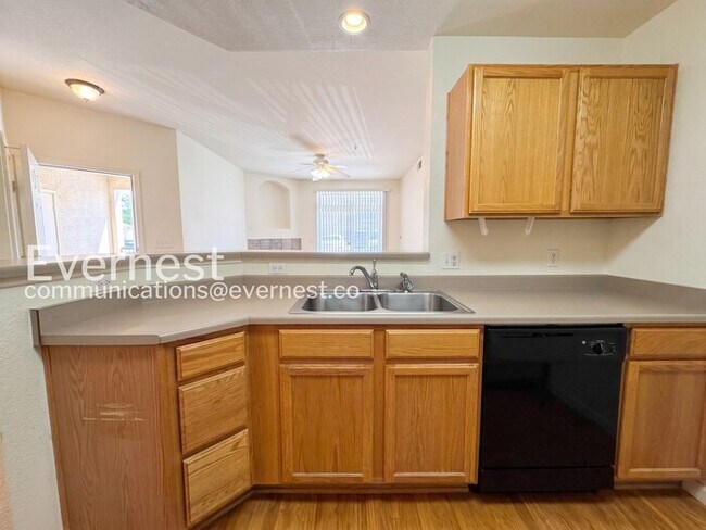 Foto del edificio - 7440 S Blackhawk St