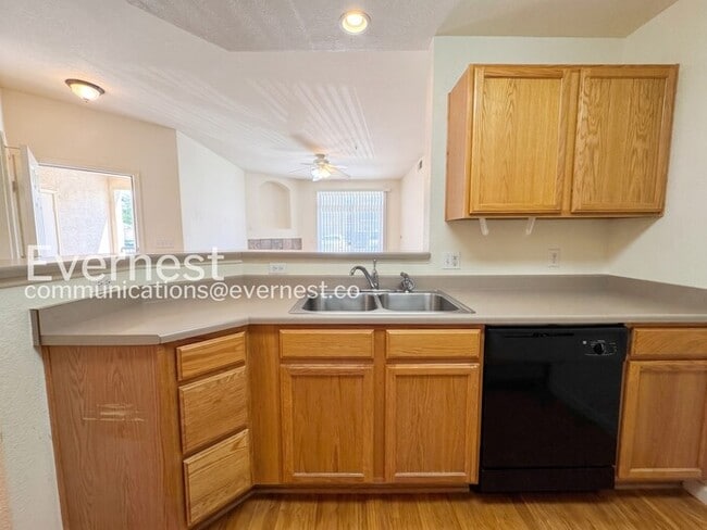Building Photo - 7440 S Blackhawk St