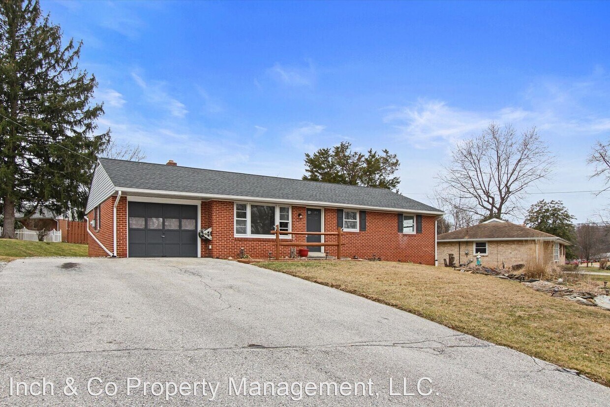 Primary Photo - 3 br, 1 bath House - 38 Woodland Drive