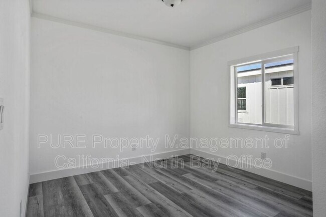 Foto del edificio - 16798 Meadow Oaks Dr