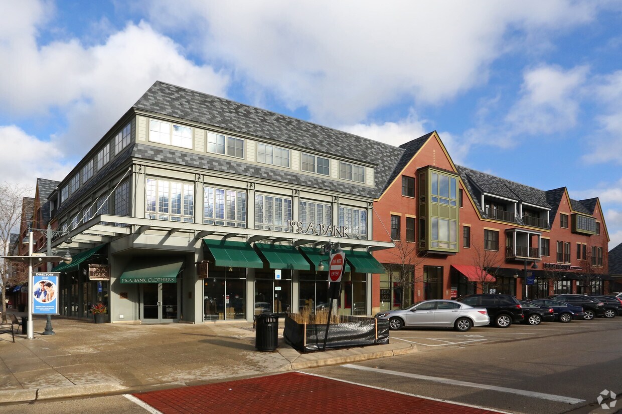 Aloft at the Glen Town Center Apartments Glenview, IL