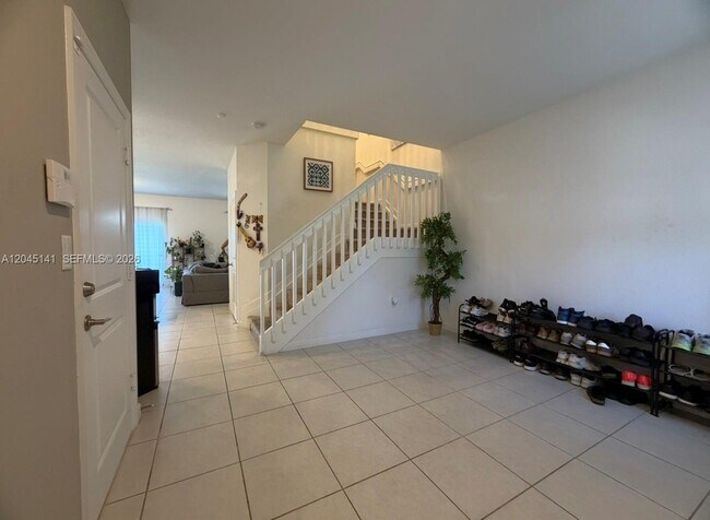 Foto del edificio - 20476 NW 4th Ave