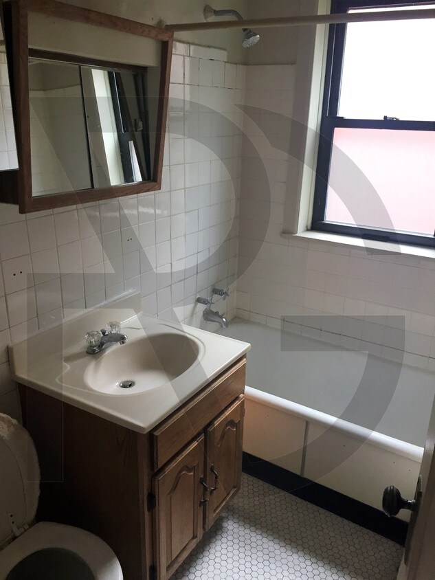 Foto principal - 1135 Oak Ave