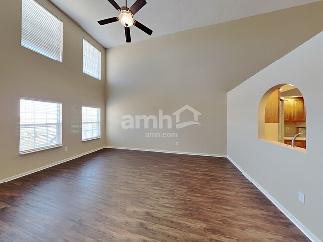 Foto del edificio - 4261 Bowman Park Ln