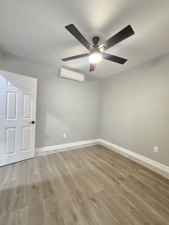 Foto del edificio - 521 W Avenue J5