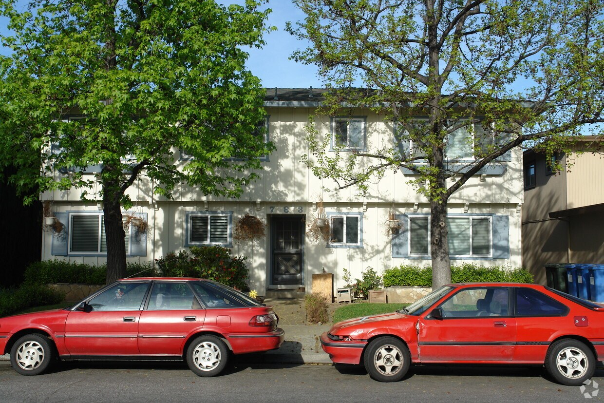 Foto del edificio - 783 Opal Dr
