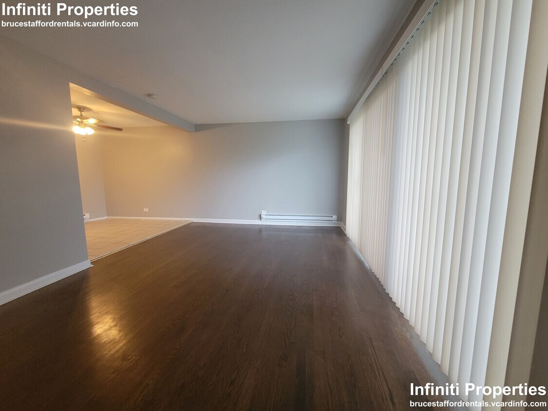 Primary Photo - 3121 W 79th St