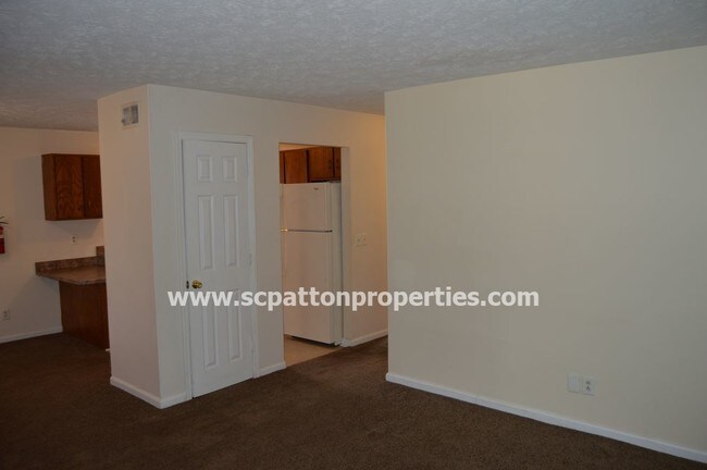 Building Photo - Rosewood Duplex