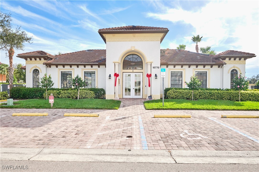 Foto del edificio - 9462 Montebello Way