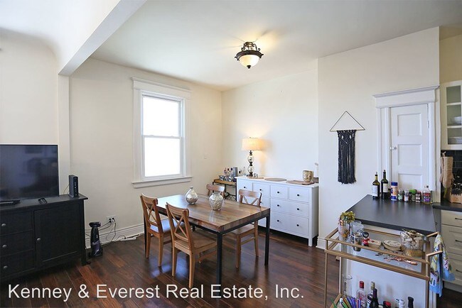 Building Photo - 3 br, 1 bath House - 110 Pfeiffer