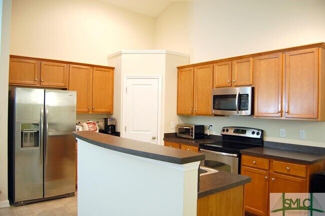 Building Photo - 3 Bedroom/2Bath+Bonus Room & Private Back ...