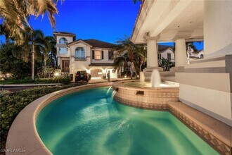 Building Photo - 269 Colonade Cir