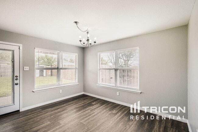 Foto del edificio - 2716 Mockingbird St