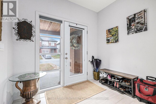 Building Photo - 725 Guardian Grv