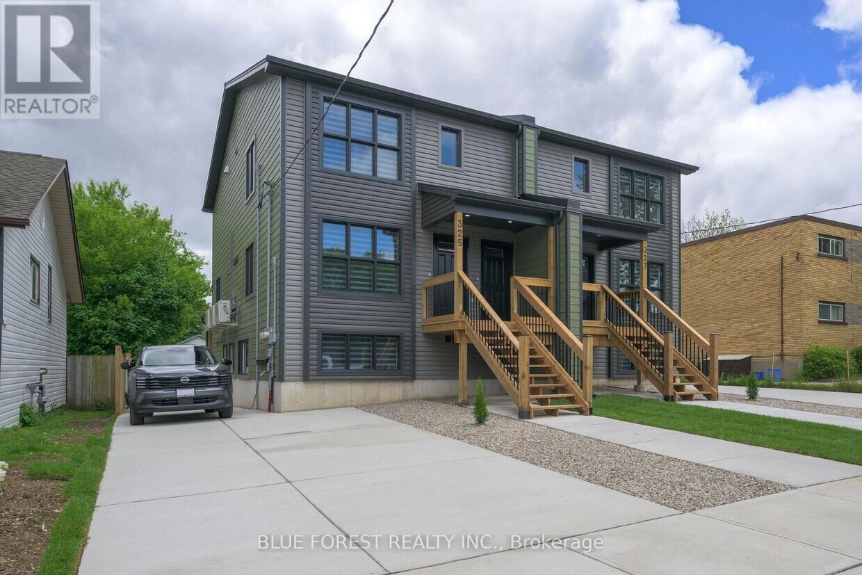 Photo principale - 325 Edmonton St