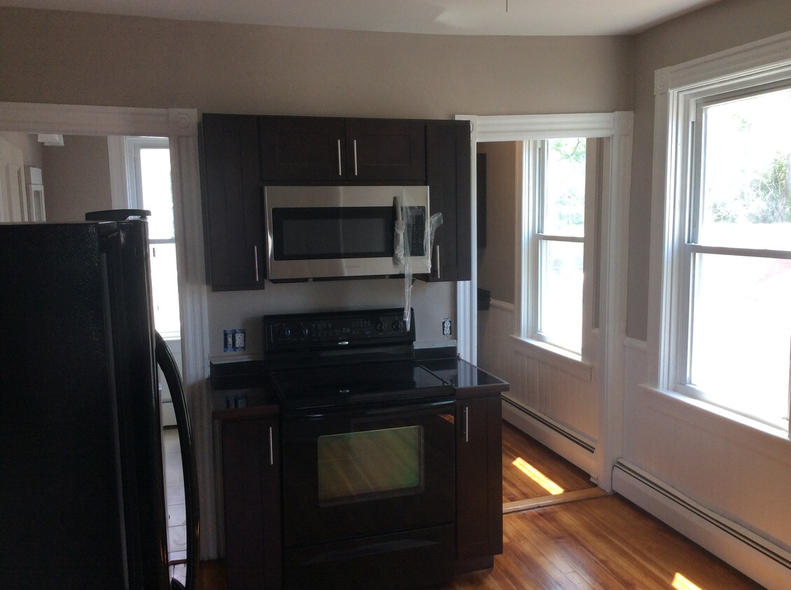 922 Mendon Road, Cumberland, RI 02864 Apartments in Cumberland, RI