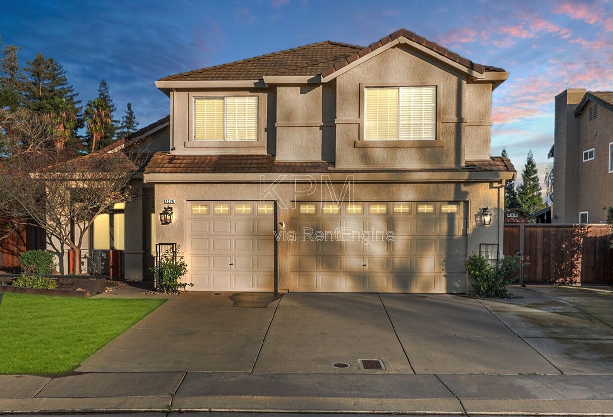 Foto principal - 2326 Carriage Dr