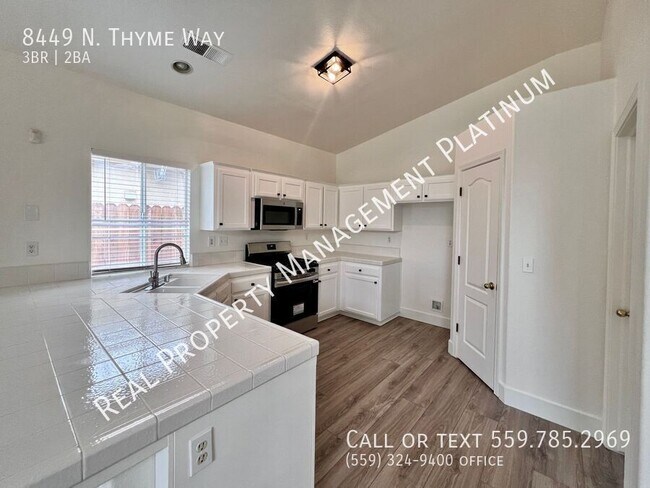 Foto del edificio - 8449 N Thyme Way