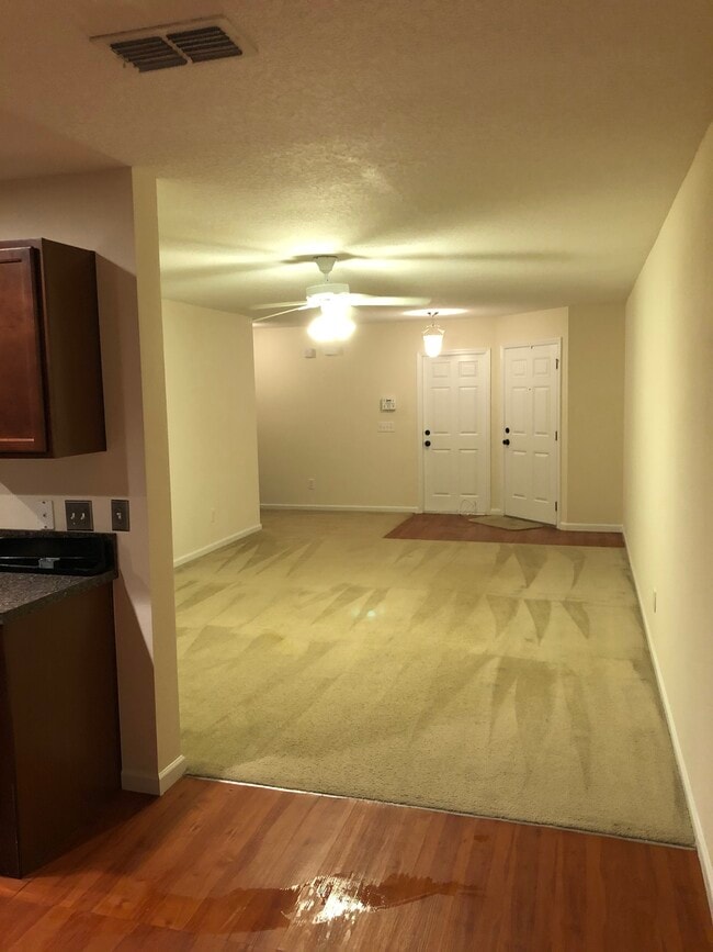 Building Photo - 6824 Lake Mist Ln