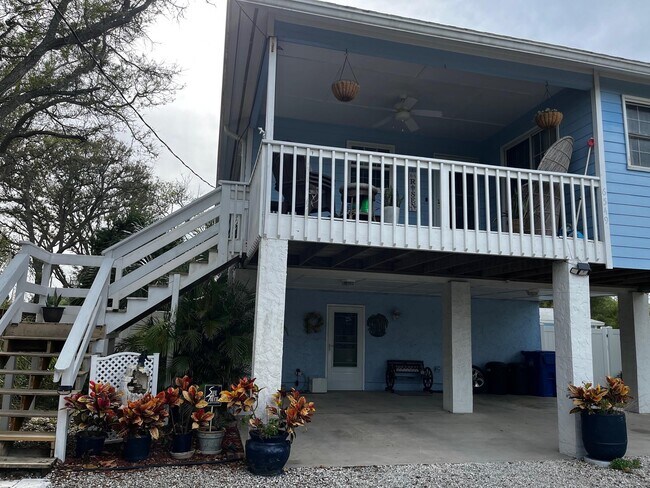 Foto del edificio - 6549 Madison St