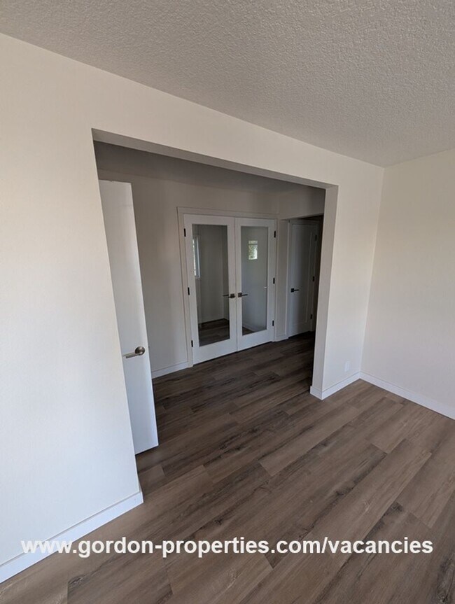 Foto del edificio - Saint Helens OR - upstairs flat 2 bedroom ...