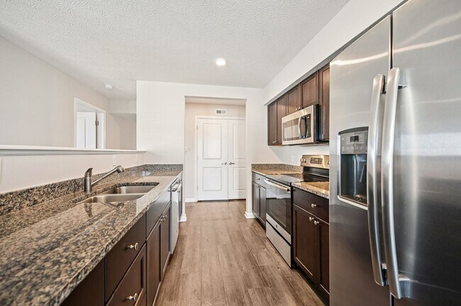 Interior Photo - The Square at Latham Park