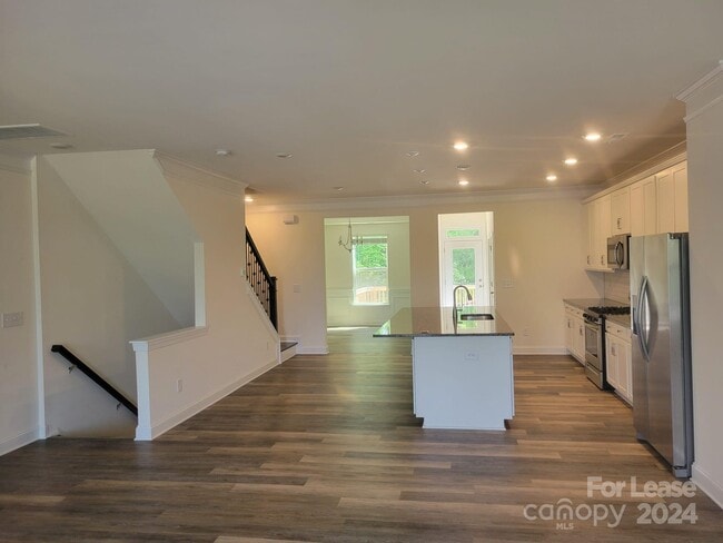 Building Photo - 10323 Glenmere Crk Cir