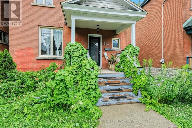 Building Photo - 391 Sunnyside Ave