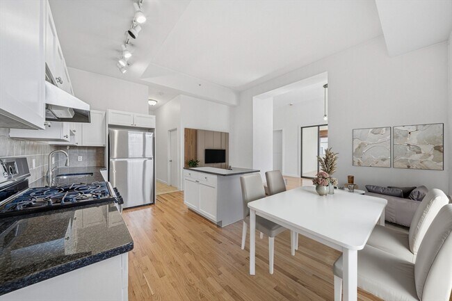 Foto del edificio - 156 Chelsea St