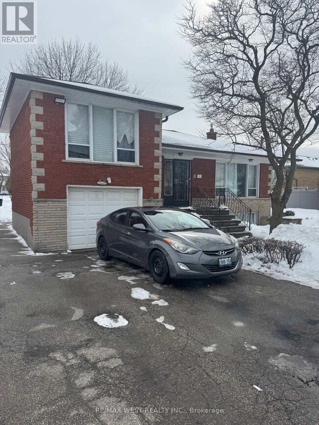 Building Photo - 35 Lilywood Rd