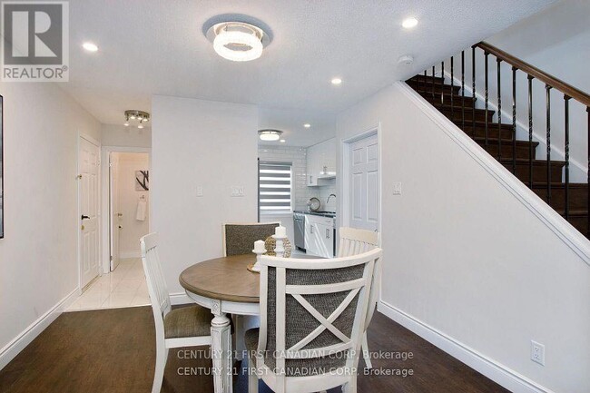 Photo du bâtiment - 19 Arbour Glen Crescent
