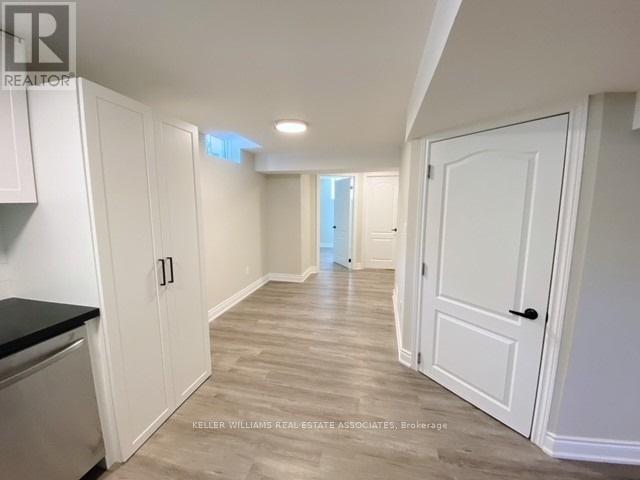 Building Photo - 922 Silverthorn Mill Ave