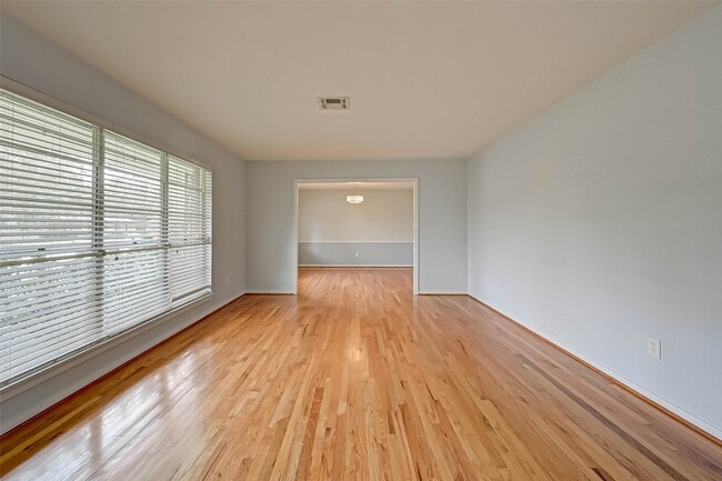 Foto del edificio - 5734 Spellman Rd