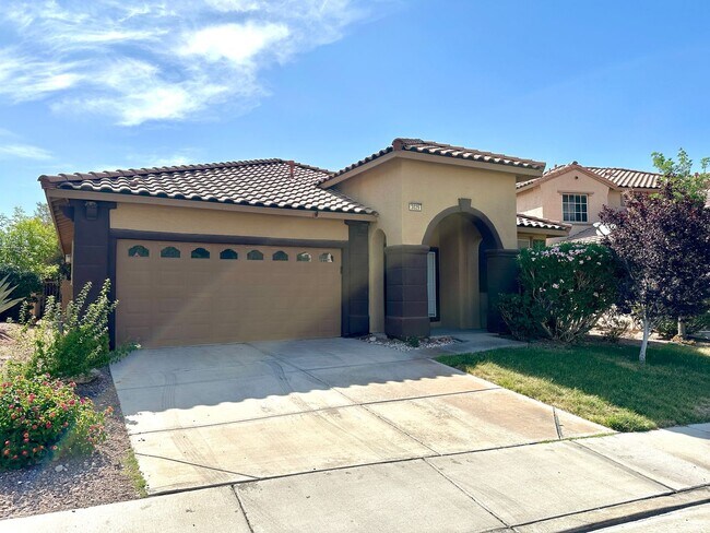 Building Photo - Seven Hills