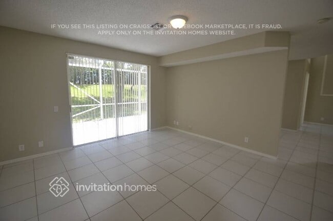 Building Photo - 6331 NW 80th Dr