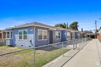 Building Photo - 3569 Mulford Ave