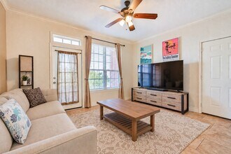 Building Photo - 7000 Seawall Blvd