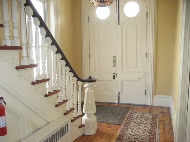 entry to the bldg, - 2587 South Ave